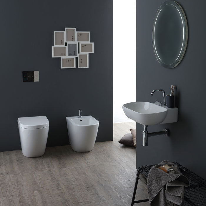 Ambientazione bagno con sanitari Nero Plus Nemesi55 a terra